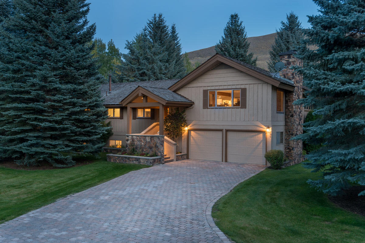 400 Fairway Road Sun Valley, ID 83353 - Photo 22 of 23 Evening View