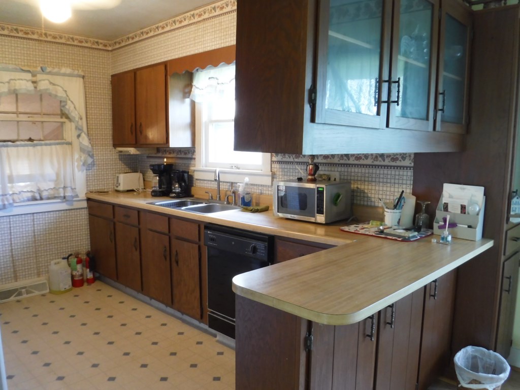 213 Meadow Road Seneca, PA 16346 - Photo 4 of 22 Gallery Image 4