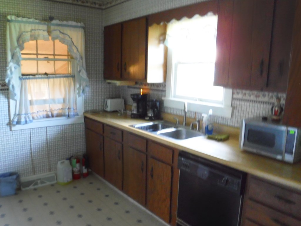 213 Meadow Road Seneca, PA 16346 - Photo 5 of 22 Gallery Image 5