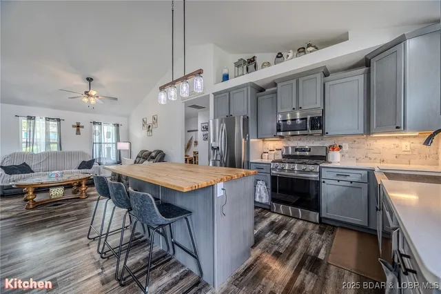 $549,900 | 735 Lake Of The Woods Drive, Macks Creek, MO 65786