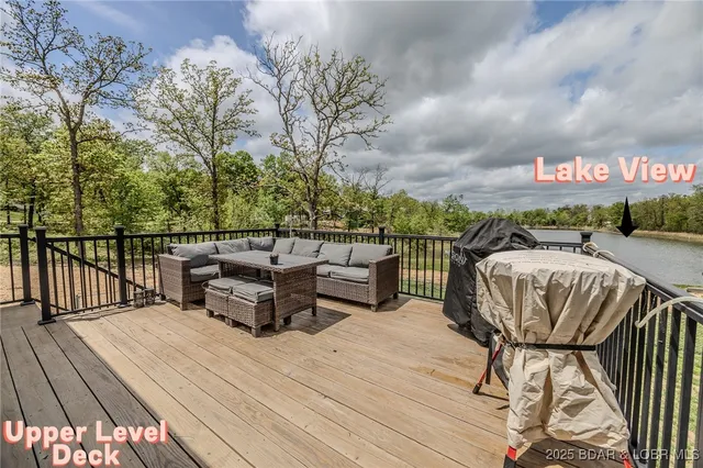 $549,900 | 735 Lake Of The Woods Drive, Macks Creek, MO 65786
