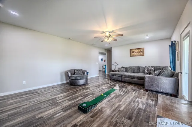 $549,900 | 735 Lake Of The Woods Drive, Macks Creek, MO 65786