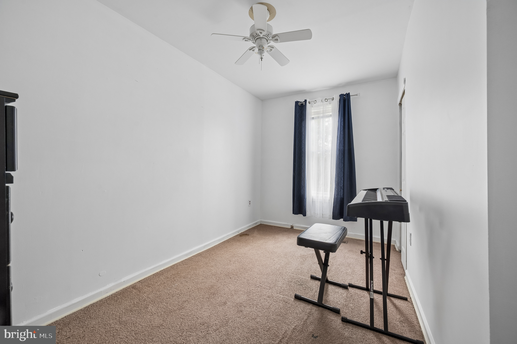 6938 Paschall Avenue Philadelphia, PA 19142 - Photo 13 of 25 Bedroom