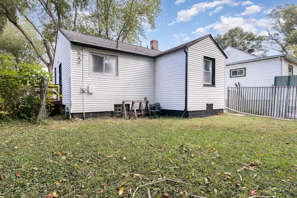 a view of a backyard with garden