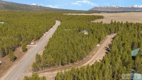 $1,100,000 | 4515 Jm Loop West, Island Park, ID 83429