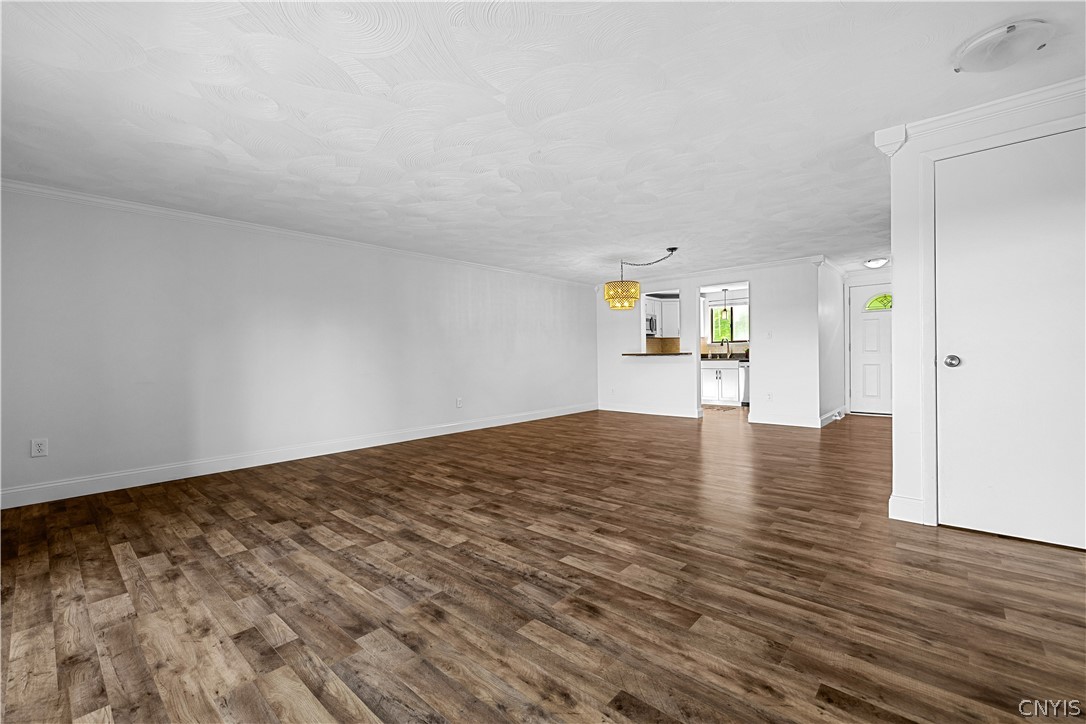 57 Chestnut Hills New Hartford, NY 13413 - Photo 9 of 29