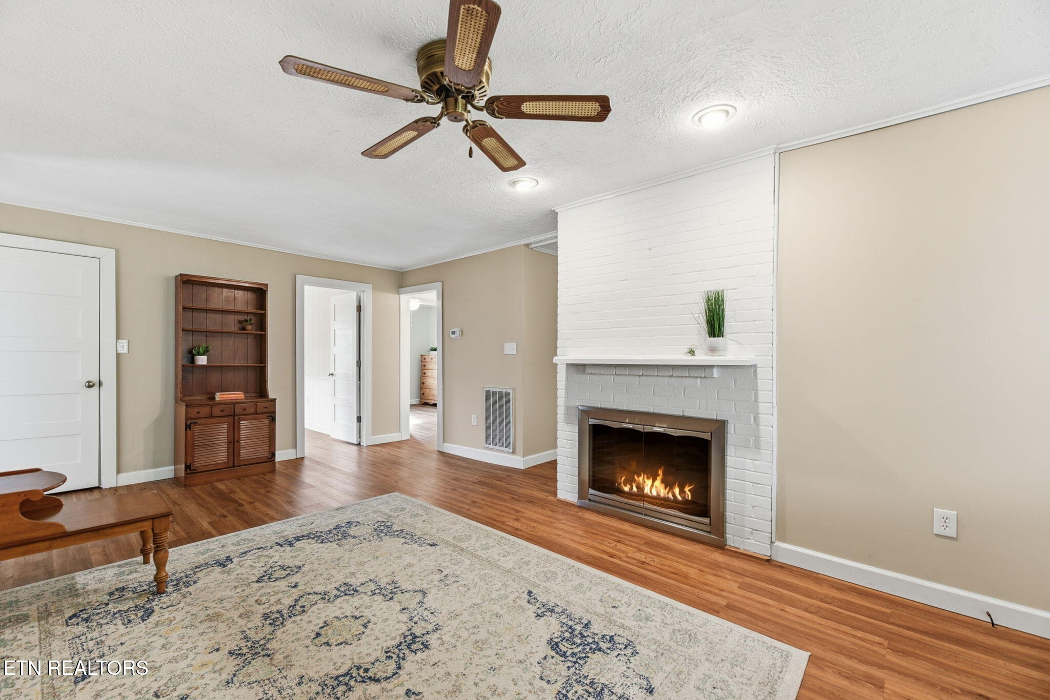 50 Outer Drive Oak Ridge, TN 37830 - Photo 8 of 33 8-web-or-mls-Outer50 (14)