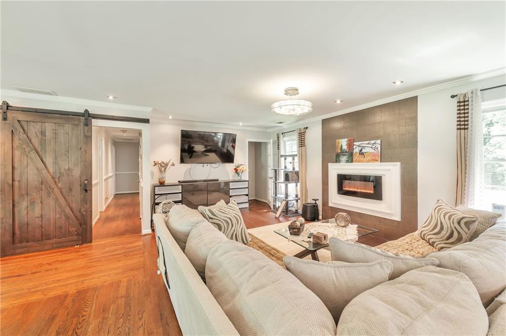 1651 Murdock Road Marietta, GA 30062 - Photo 8 of 30