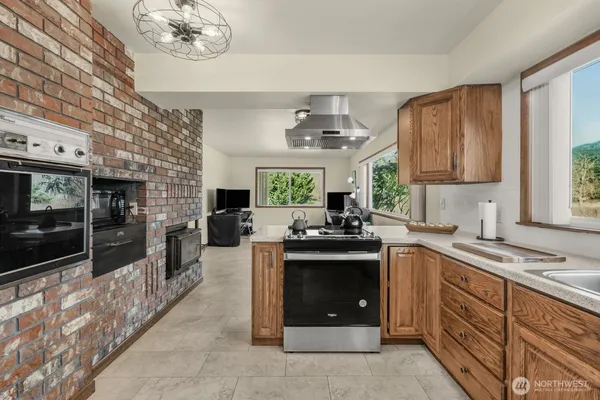 $1,500,000 | 3999 Deming Road, Everson, WA 98247