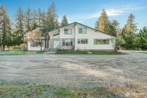 $1,500,000 | 3999 Deming Road, Everson, WA 98247