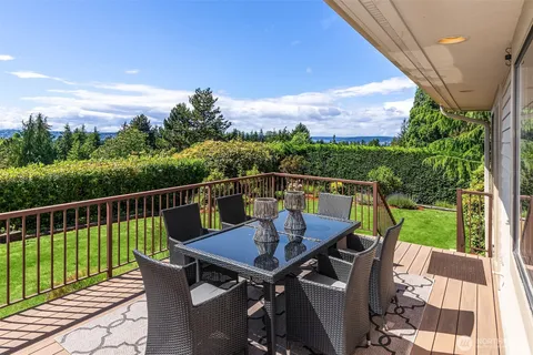 $4,435,000 | 9636 Northeast 30th Place, Clyde Hill, WA 98004