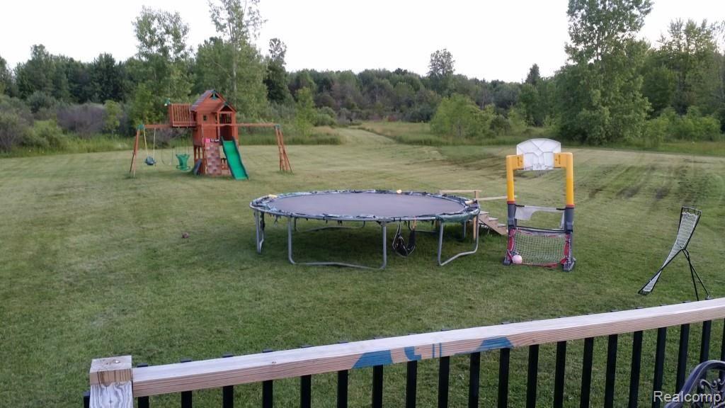 9505 Brandon Road Avoca, MI 48006 - Photo 13 of 45 20150624_204340.jpg