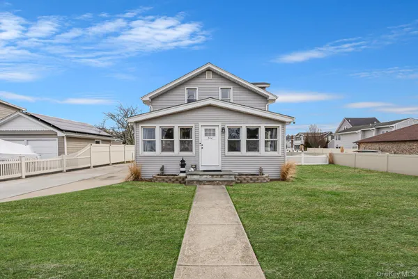 $799,000 | 244 South Bayview Avenue, Amityville, NY 11701