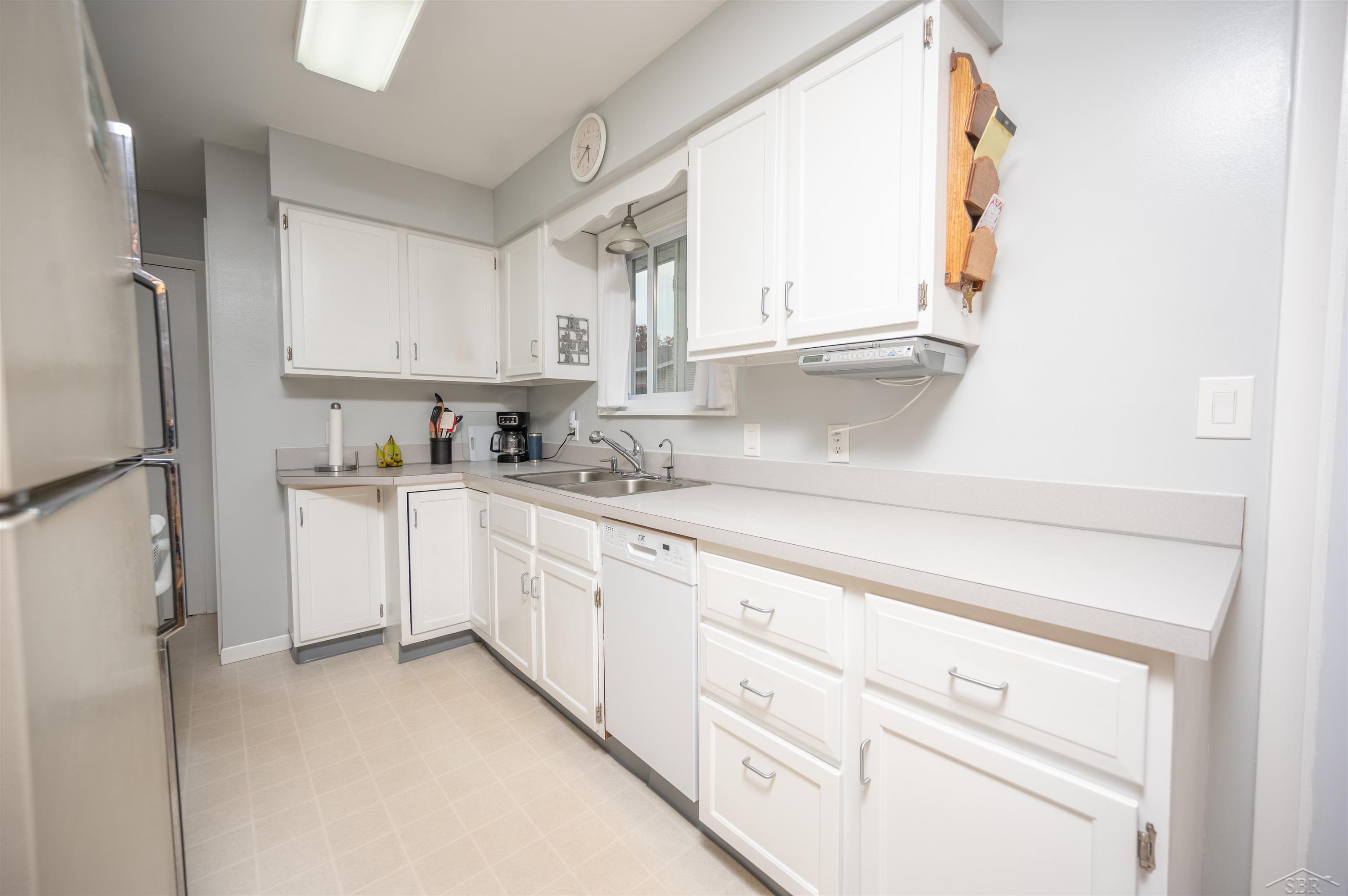 2517 2 Mile Road Bay City, MI 48706 - Photo 2 of 30 50094263-1.JPG