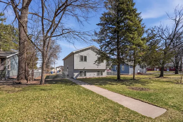 $250,000 | 1320 9th Avenue Southeast, St. Cloud, MN 56304