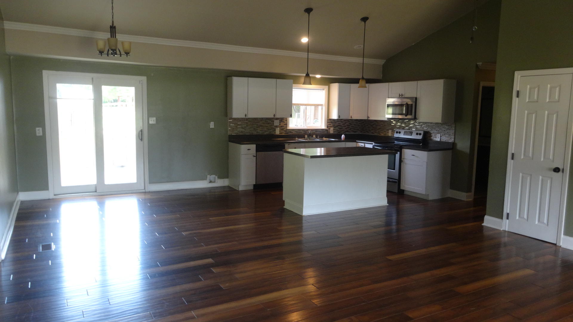 519 Durkee Road Southeast Cleveland, TN 37323 - Photo 3 of 15 Living Room_Kitchen
