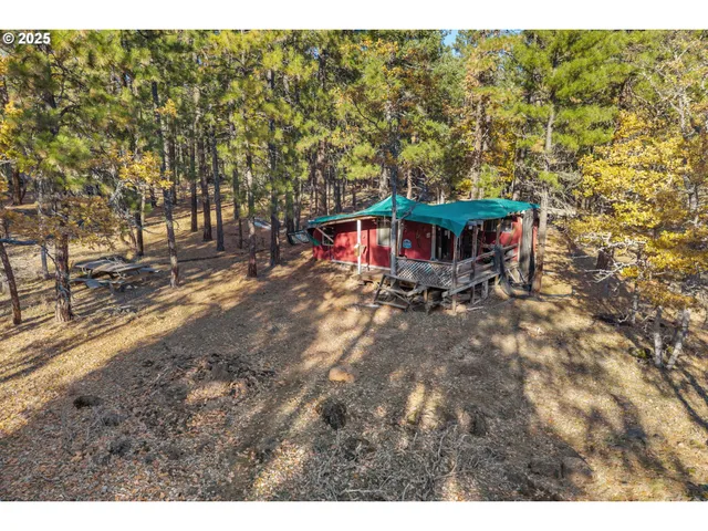 a view of outdoor space