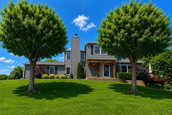 $445,000 | 4322 West Lombard Street, Davenport, IA 52804