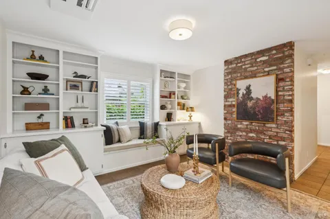 $1,100,000 | 236 Powell Avenue, Healdsburg, CA 95448