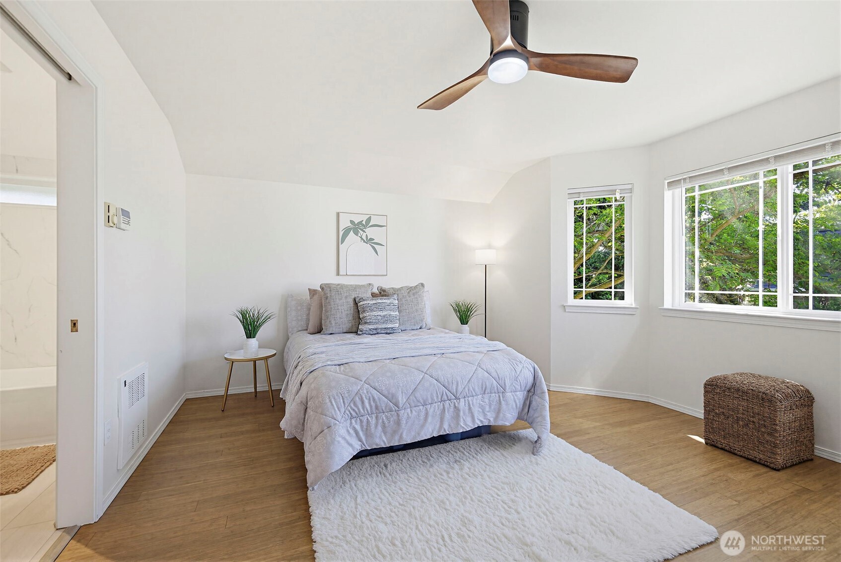 1141 North 93rd Street, Unit B Seattle, WA 98103 - Photo 18 of 30