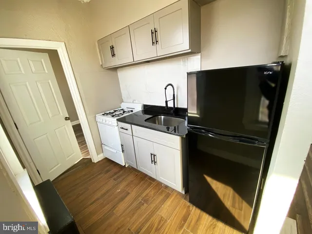 $940 | 2930 Frankford Avenue, Philadelphia, PA 19134