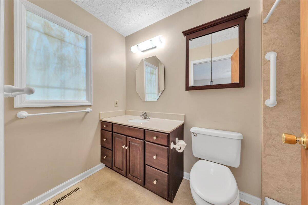 7834 Barrens Road Roanoke, VA 24019 - Photo 22 of 43 22-MIB01262