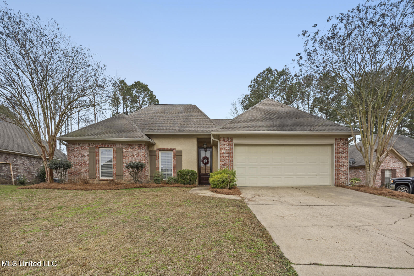 107 Kings Crossing Canton, MS 39046 - Photo 1 of 27 107 Kings Crossing-1