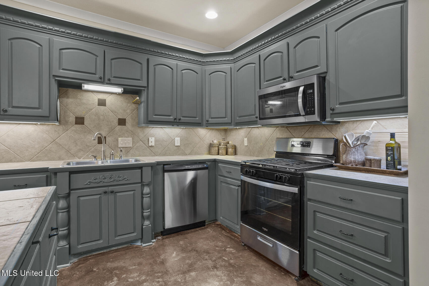 107 Kings Crossing Canton, MS 39046 - Photo 11 of 27 107 Kings Crossing update-5