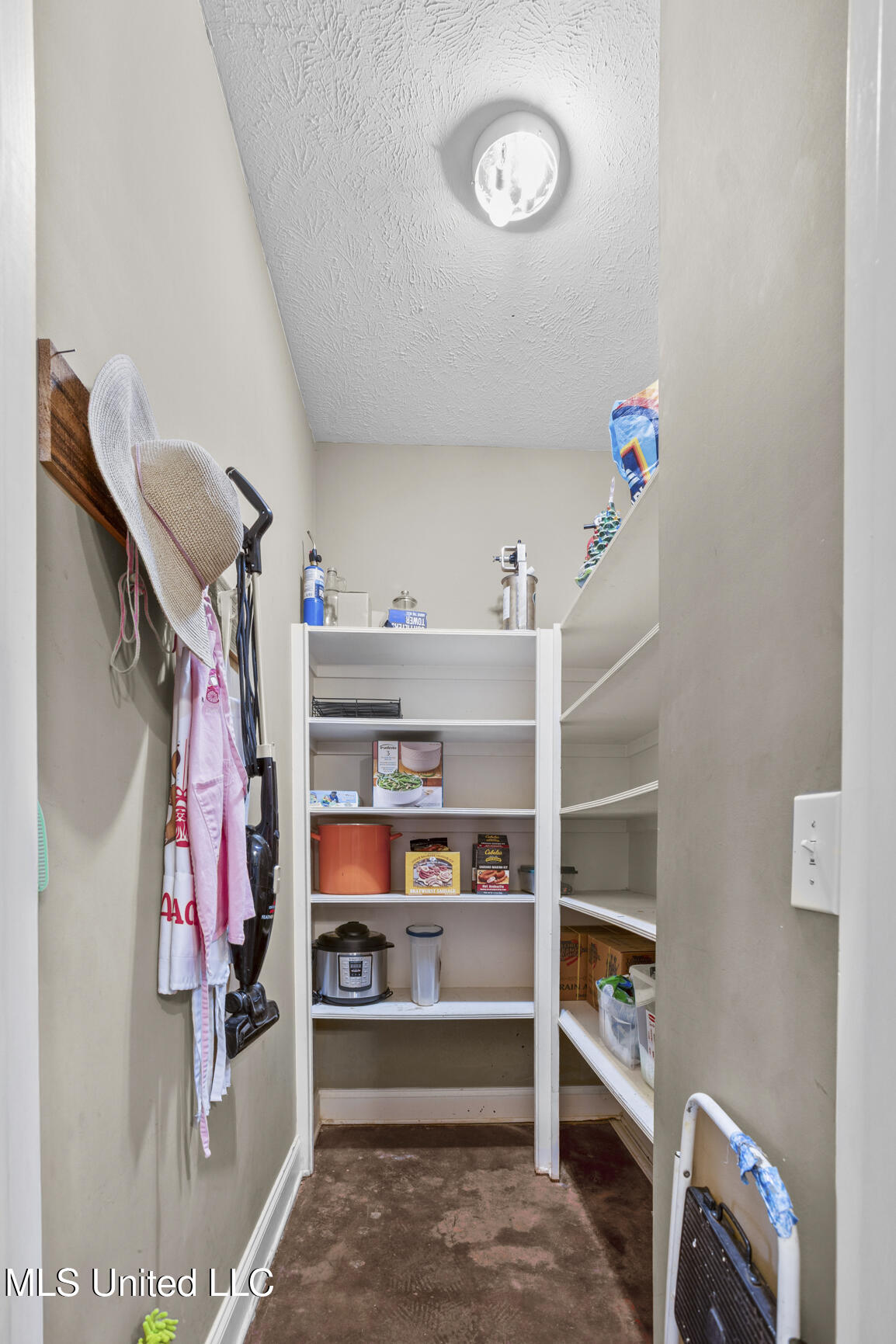 107 Kings Crossing Canton, MS 39046 - Photo 12 of 27 107 Kings Crossing-12