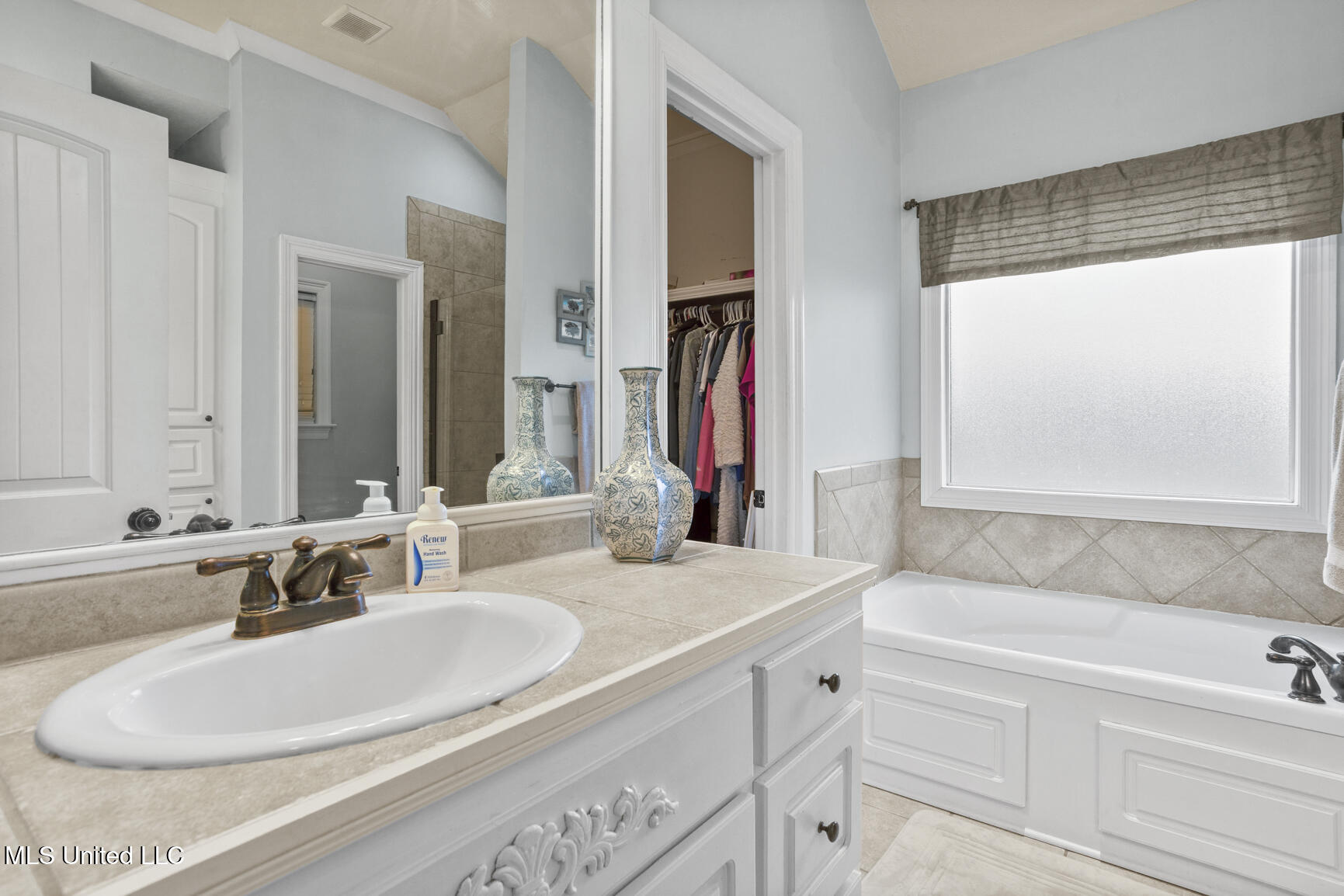 107 Kings Crossing Canton, MS 39046 - Photo 15 of 27 107 Kings Crossing-15