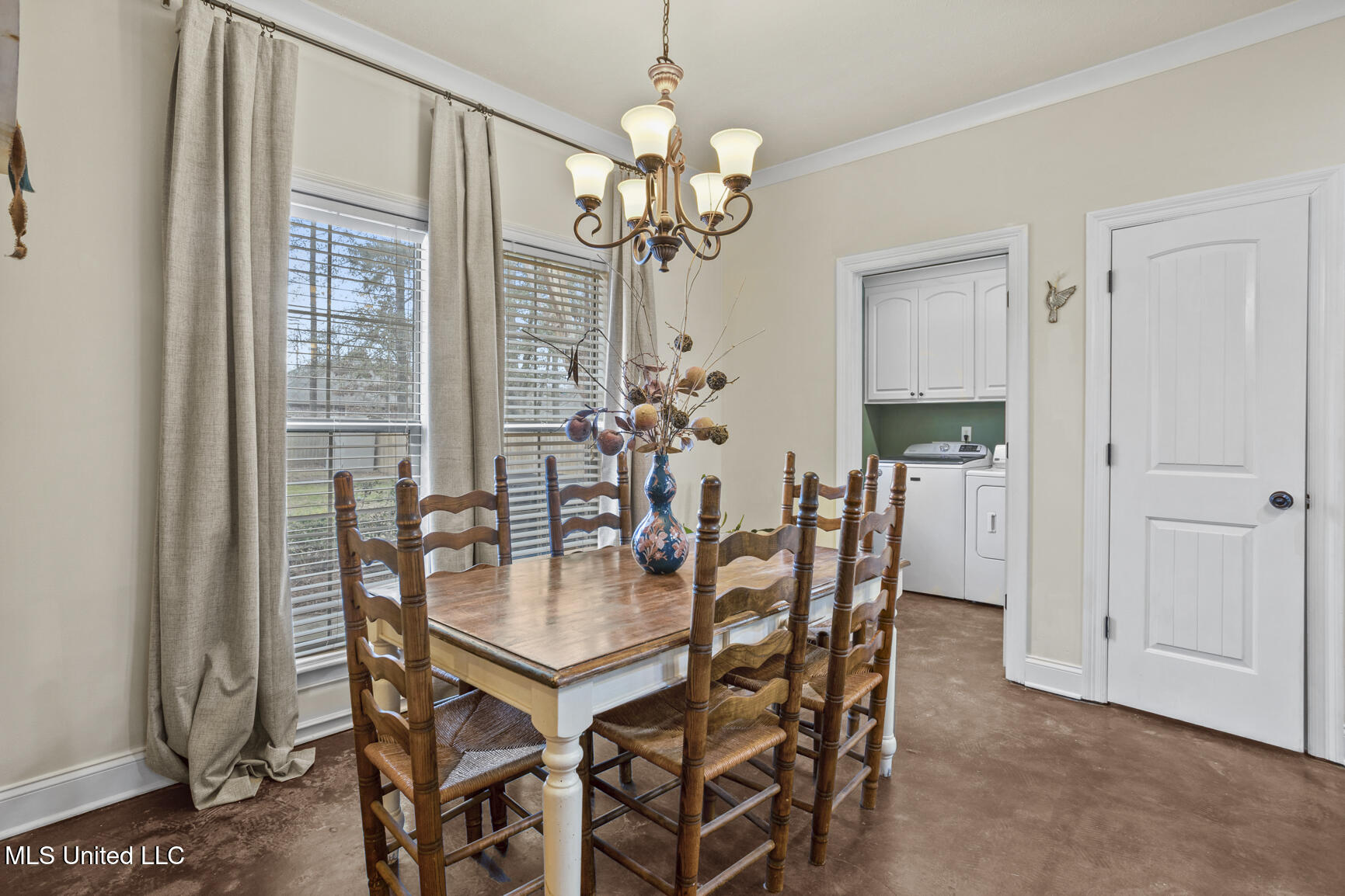 107 Kings Crossing Canton, MS 39046 - Photo 6 of 27 107 Kings Crossing-6