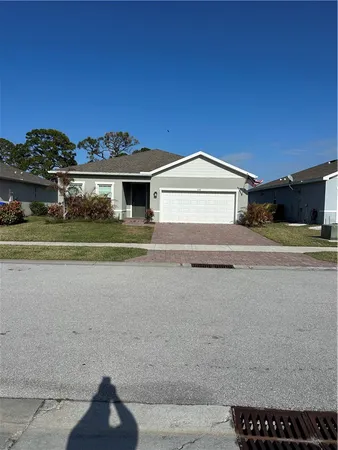 $2,700 | Undisclosed Address, Vero Beach, FL 32967