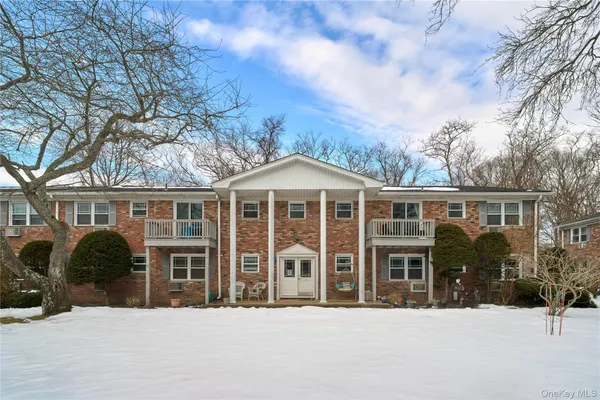 $269,900 | 230 Fair Harbor Drive, Unit 230, Patchogue, NY 11772