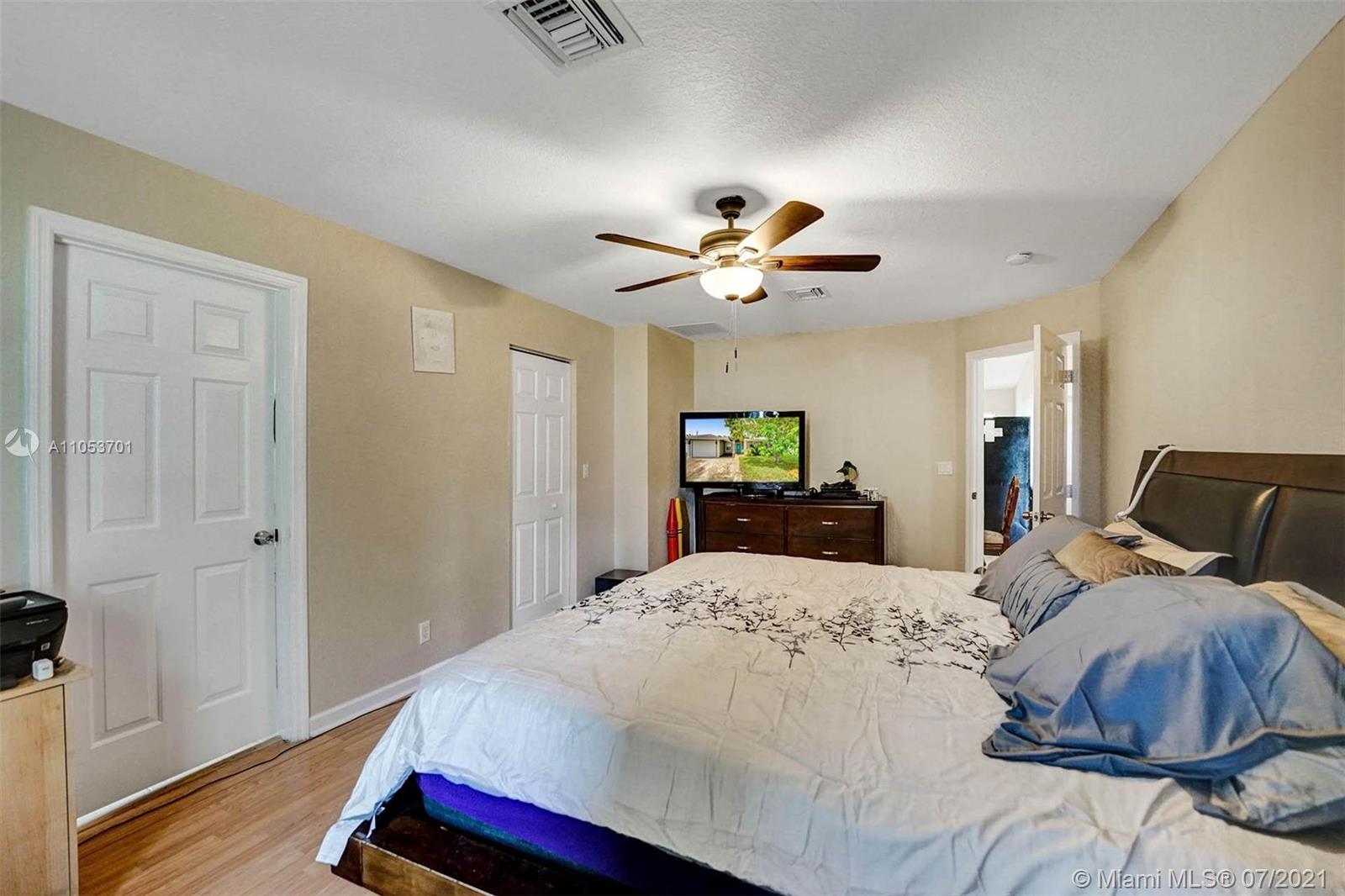 1655 West 9th Street Riviera Beach, FL 33404 - Photo 11 of 33 Gallery Image 11