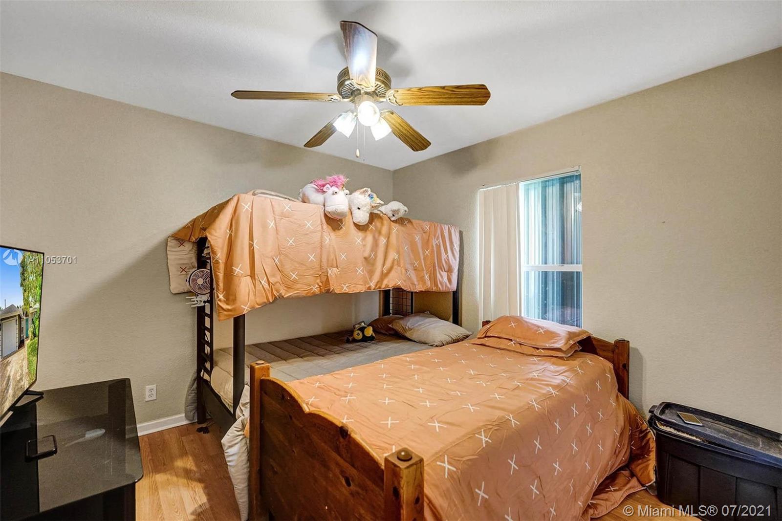 1655 West 9th Street Riviera Beach, FL 33404 - Photo 13 of 33 Gallery Image 13
