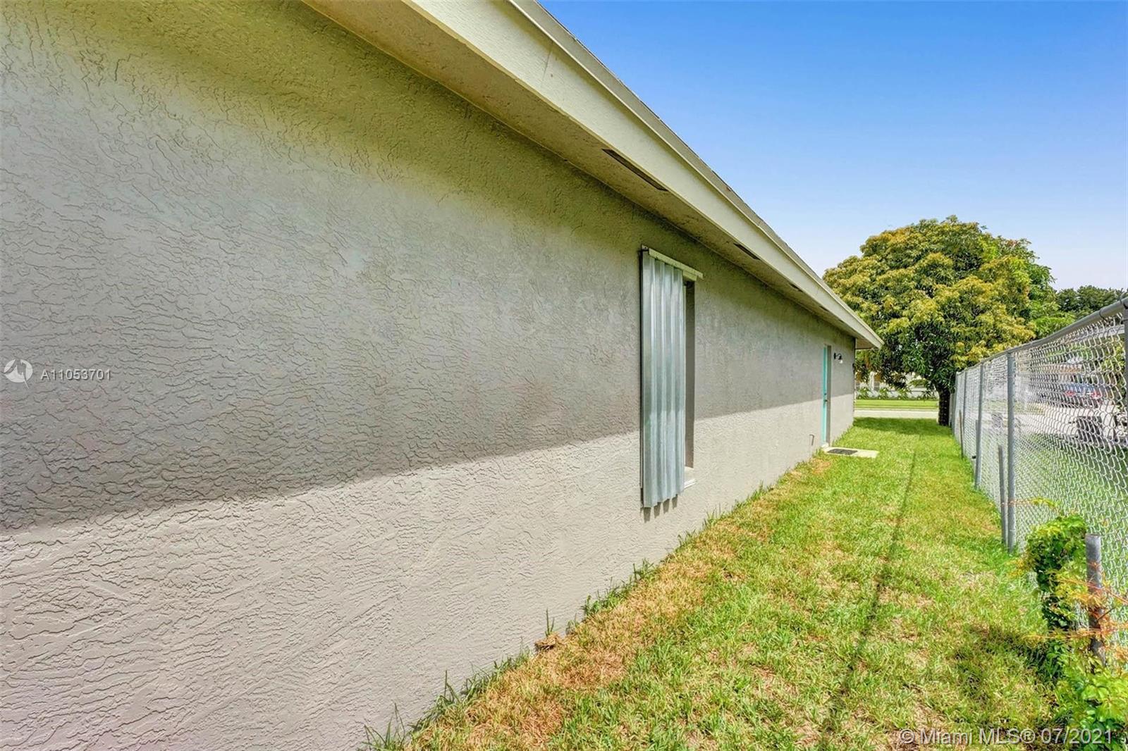 1655 West 9th Street Riviera Beach, FL 33404 - Photo 19 of 33 Gallery Image 19