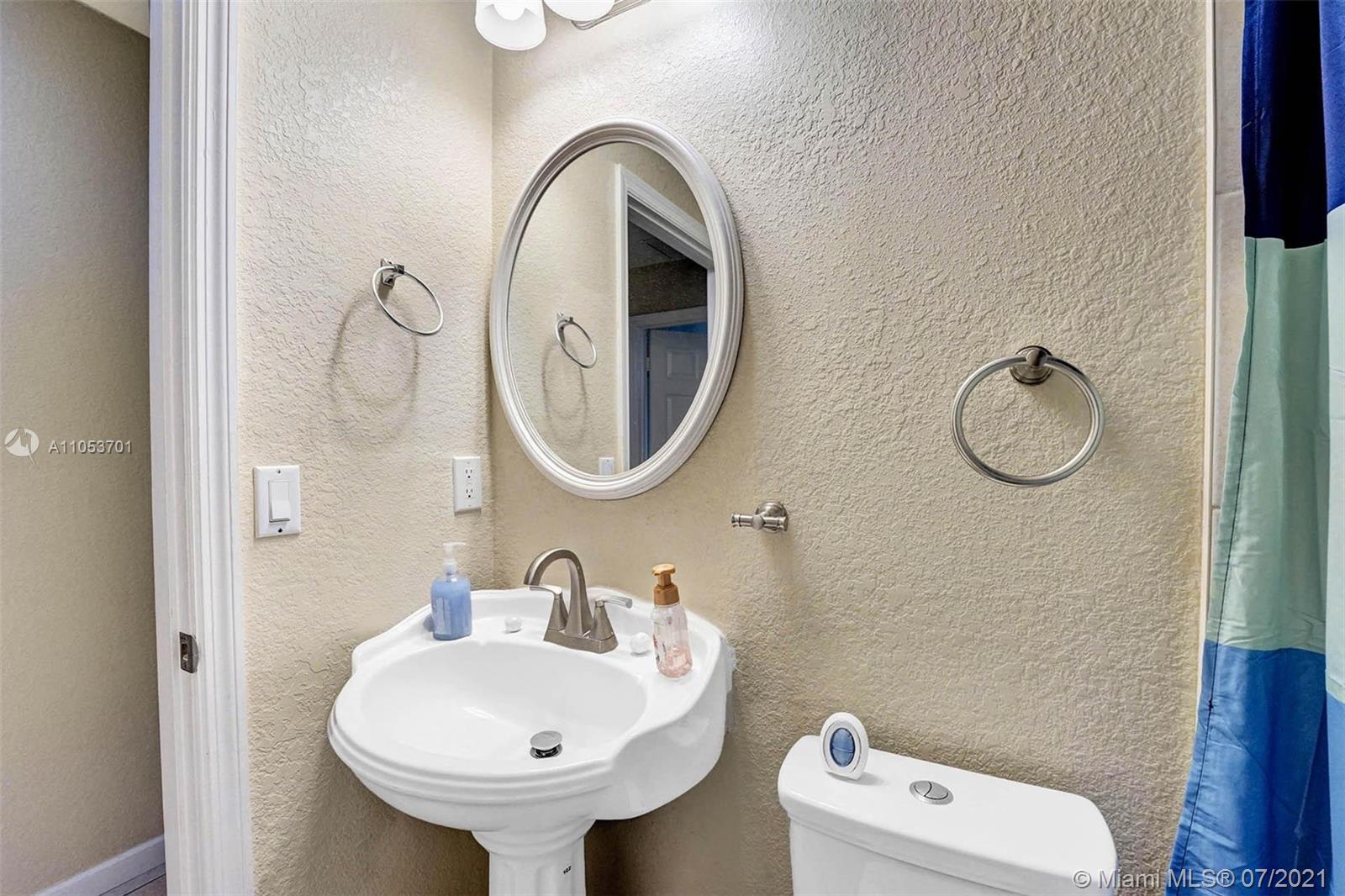 1655 West 9th Street Riviera Beach, FL 33404 - Photo 10 of 33 Gallery Image 10