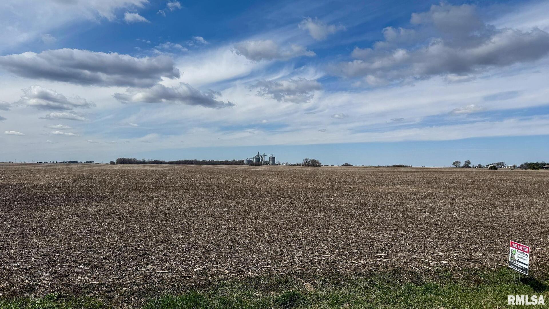 400 North E Road Long Point, IL 61333 - Photo 2 of 17 a view of an ocean and mountain