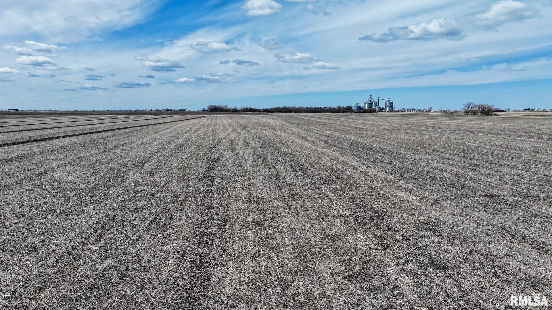 400 North E Road Long Point, IL 61333 - Photo 5 of 17 a view of an ocean beach