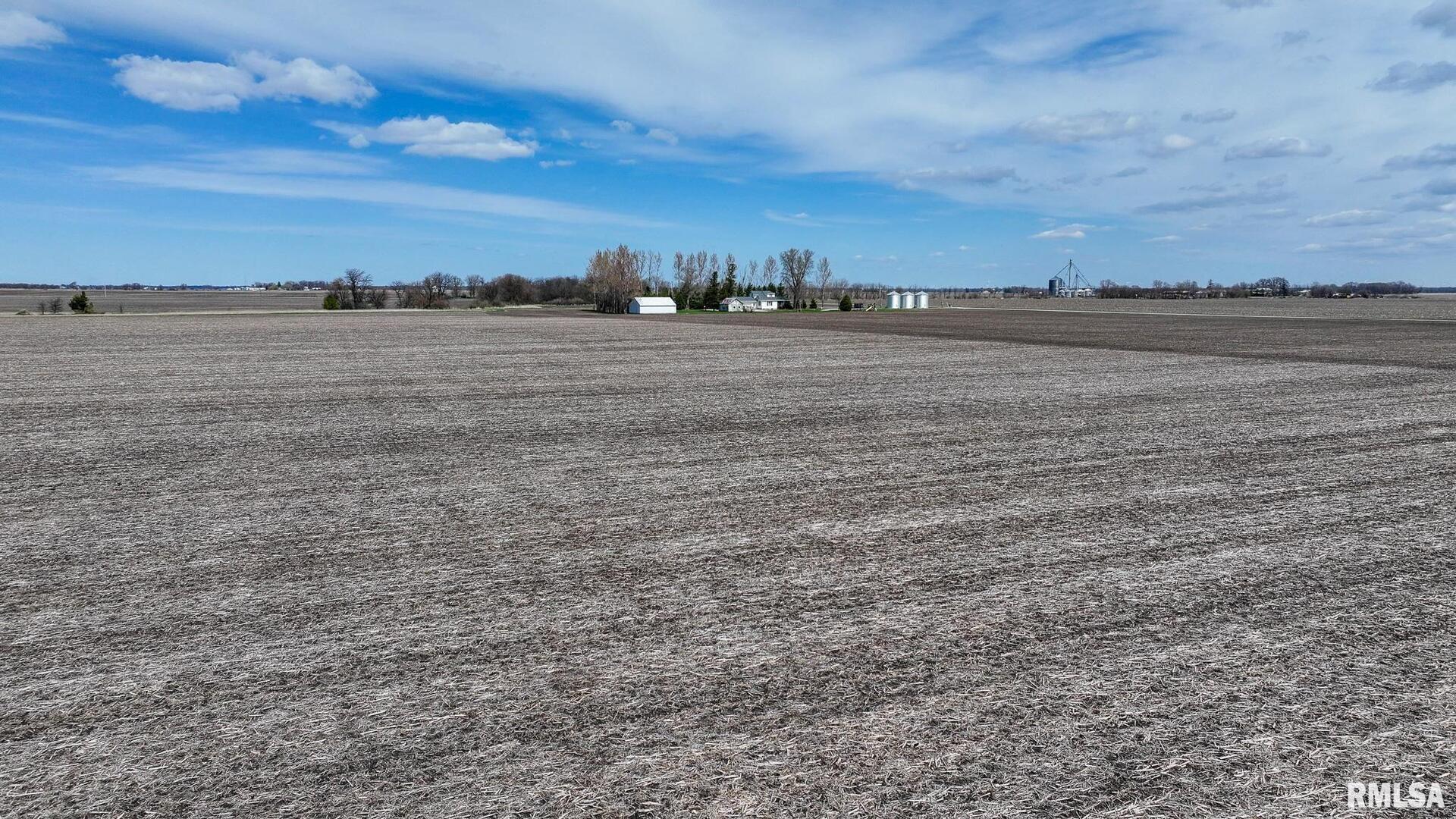 400 North E Road Long Point, IL 61333 - Photo 7 of 17 a view of an ocean and beach