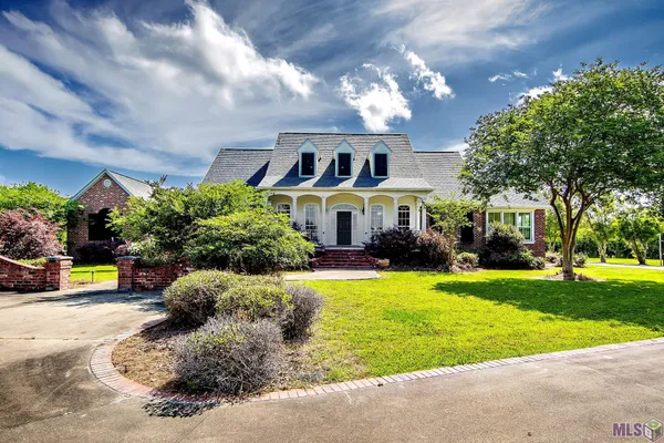 $570,000 | 17609 Highway 3235, Galliano, LA 70354