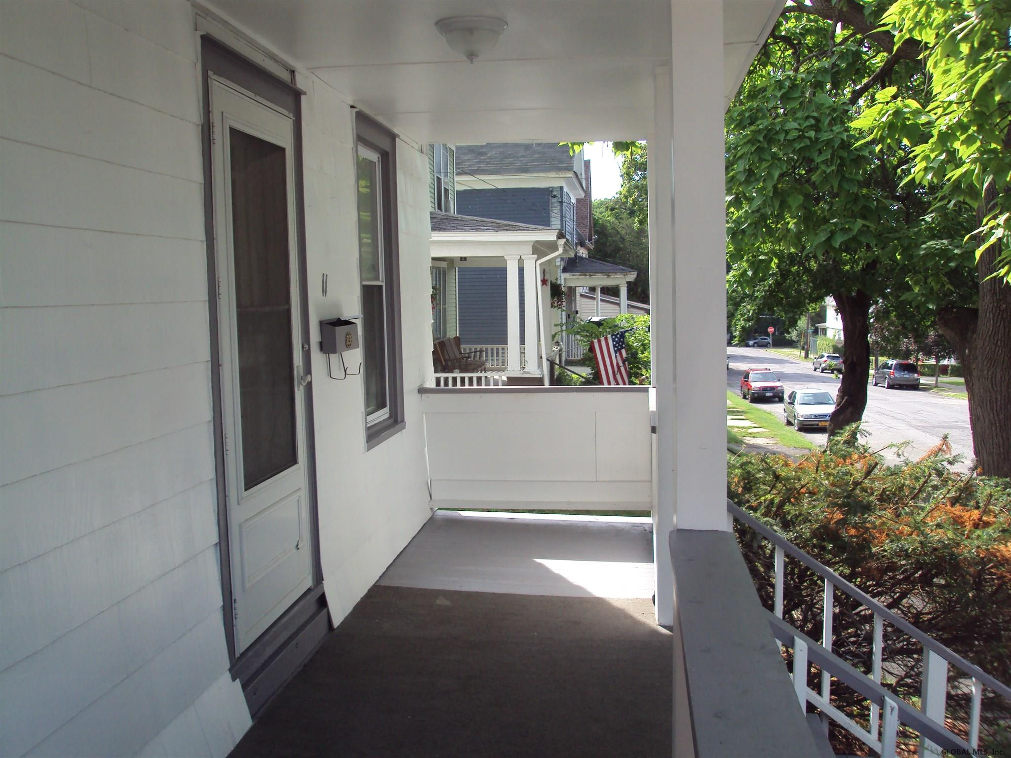11 Romeyn Avenue Amsterdam, NY 12010 - Photo 4 of 11 Photo 4