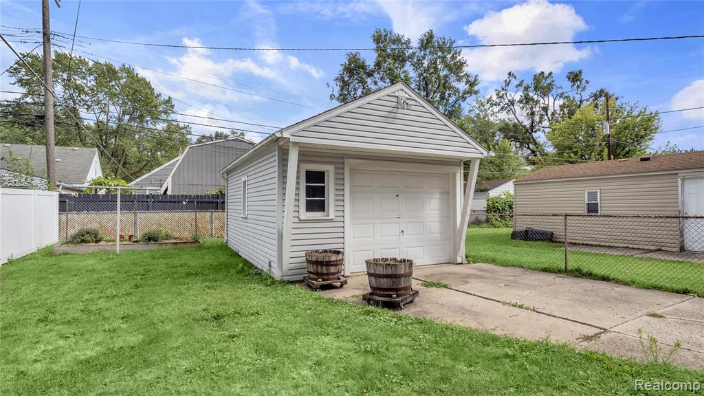 17958 Ruth Street Melvindale, MI 48122 - Photo 27 of 40