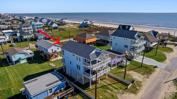 $644,900 | 218 Ocean Avenue, Surfside Beach, TX 77541
