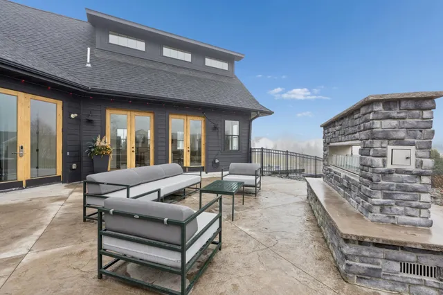 $2,925 | 11591 86th Avenue North, Maple Grove, MN 55369