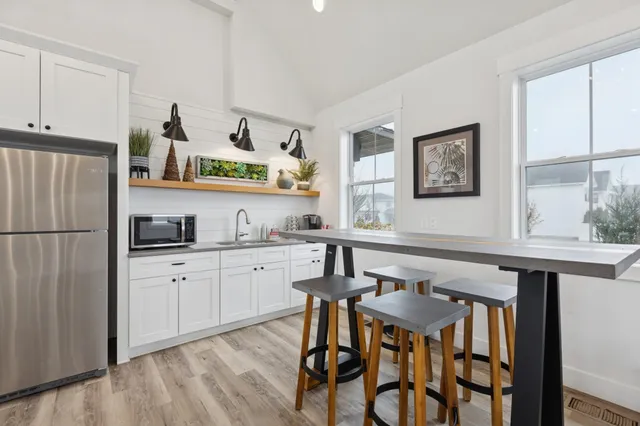 $2,925 | 11591 86th Avenue North, Maple Grove, MN 55369