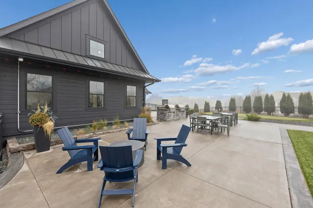 $2,925 | 11591 86th Avenue North, Maple Grove, MN 55369