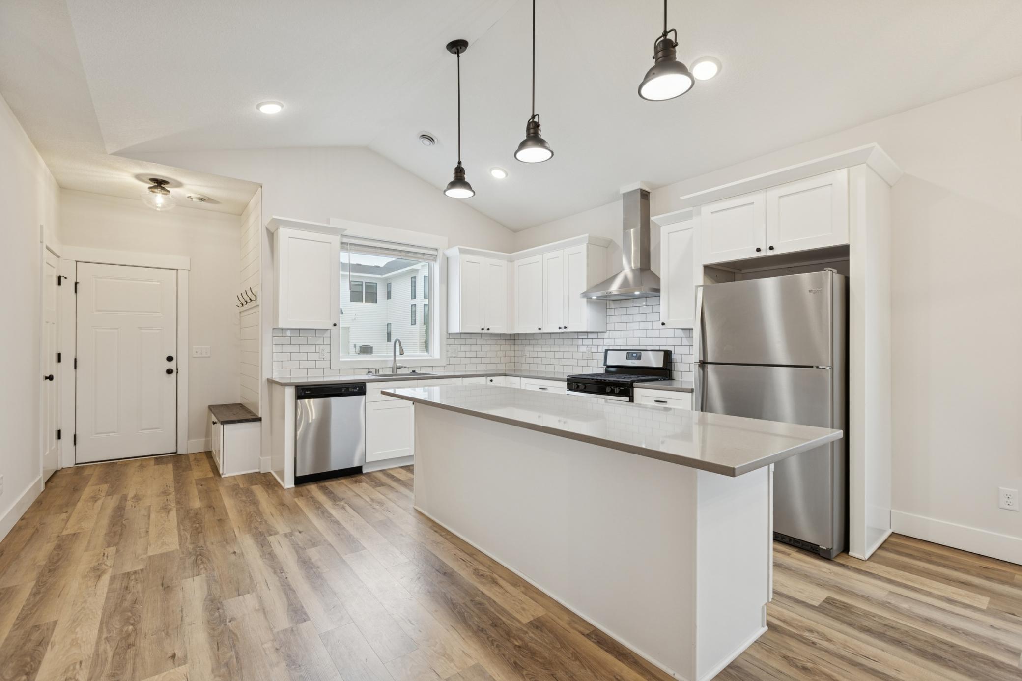 11591 86th Avenue North Maple Grove, MN 55369 - Photo 7 of 37