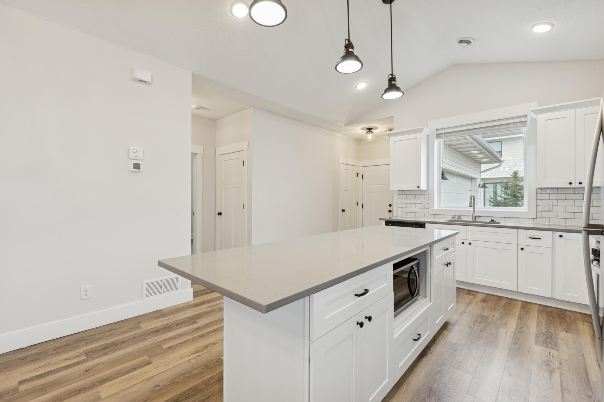 11591 86th Avenue North Maple Grove, MN 55369 - Photo 8 of 37