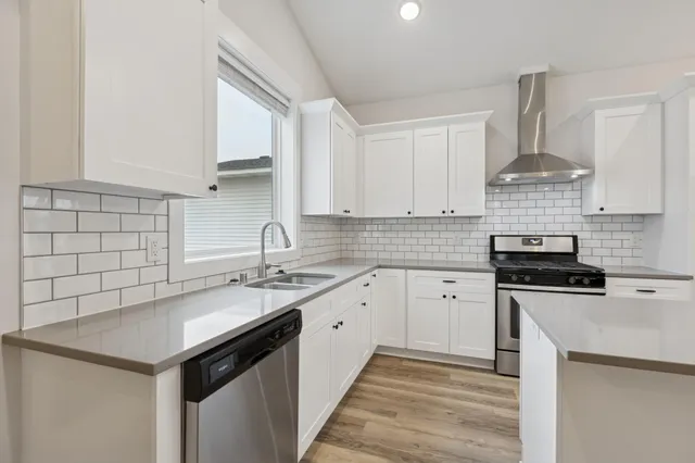 $2,925 | 11591 86th Avenue North, Maple Grove, MN 55369